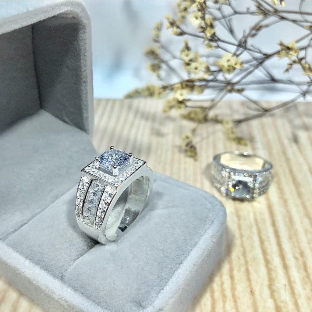 Nhẫn nam, nhẫn bạc nam đính đá, sang trọng ,sáng bóng