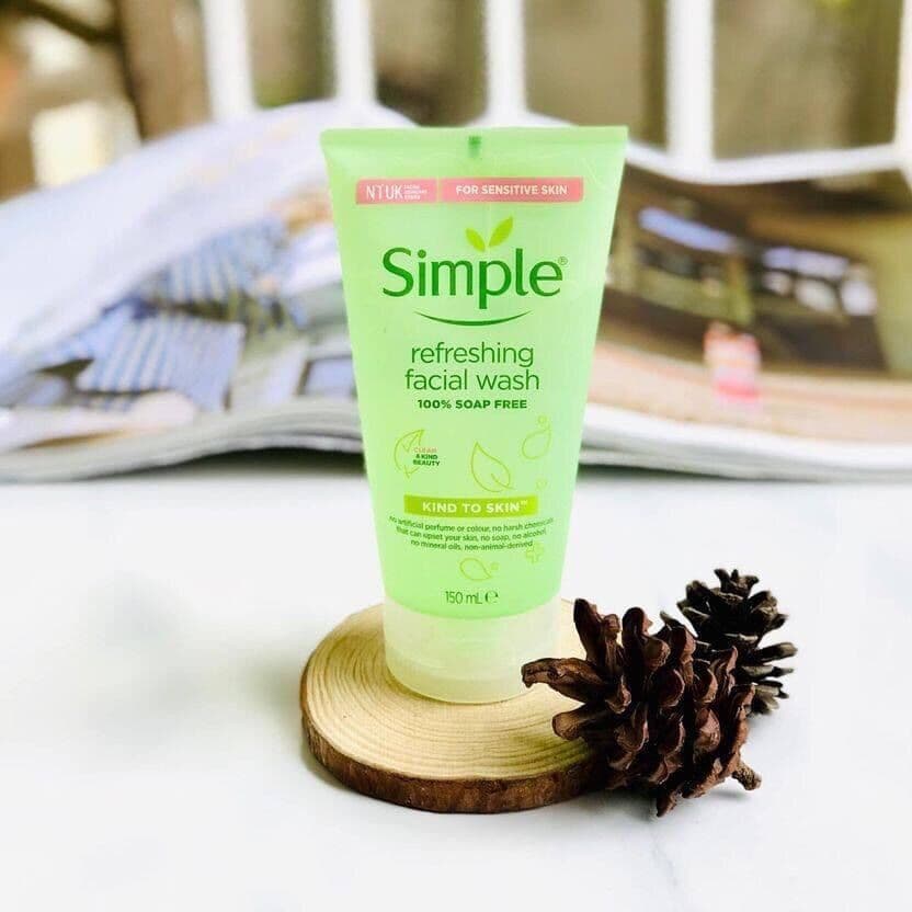 SỮA RỬA MẶT DỊU NHẸ CHO DA SIMPLE KIND TO SKIN REFRESHING FACIAL WASH GEL