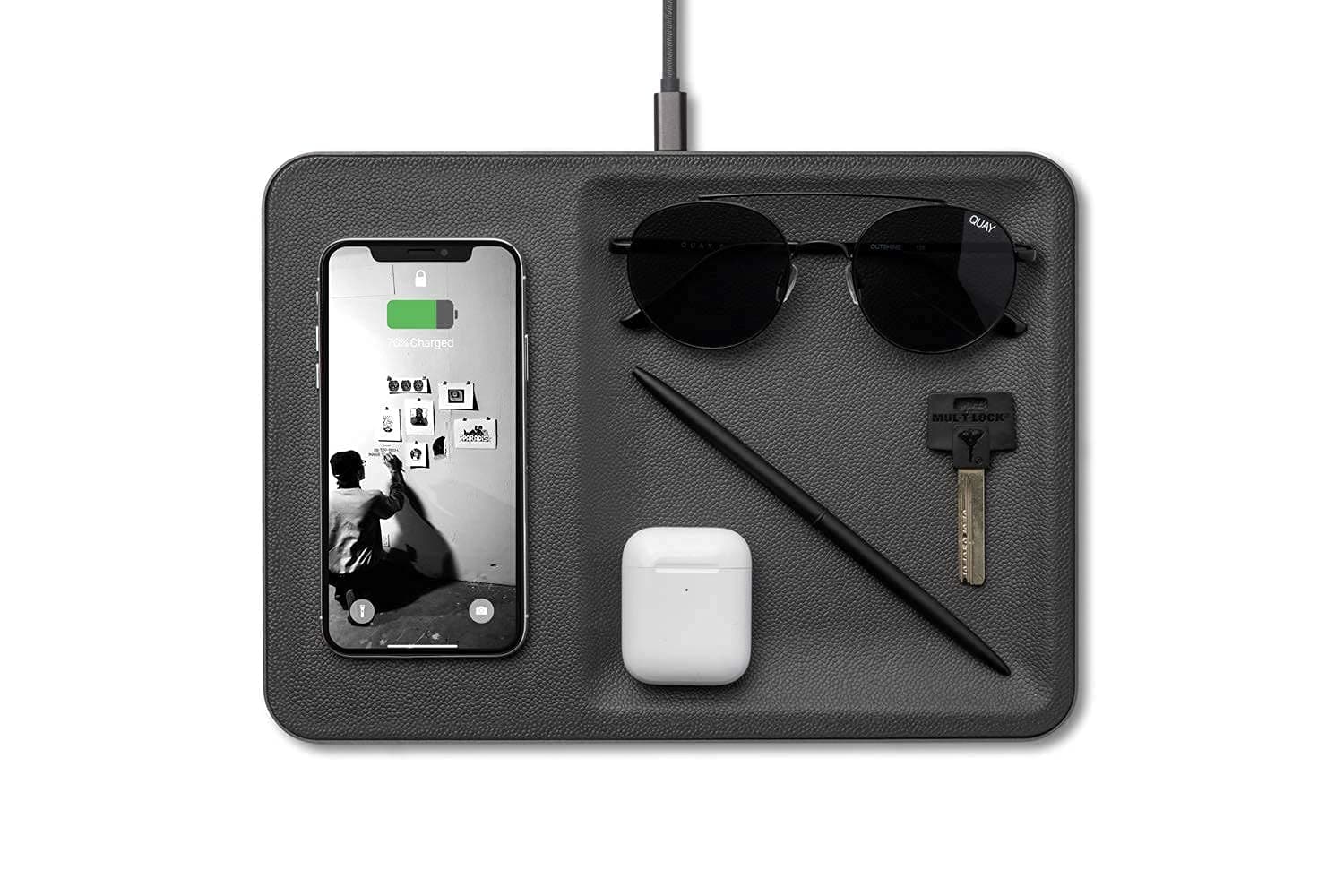 Courant Classics Catch:3 Wireless Charging Station + Valet Tray, Qi-Certified, Premium Italian Leather, Desk Décor, Compatible with iPhone 11/X/8, ...