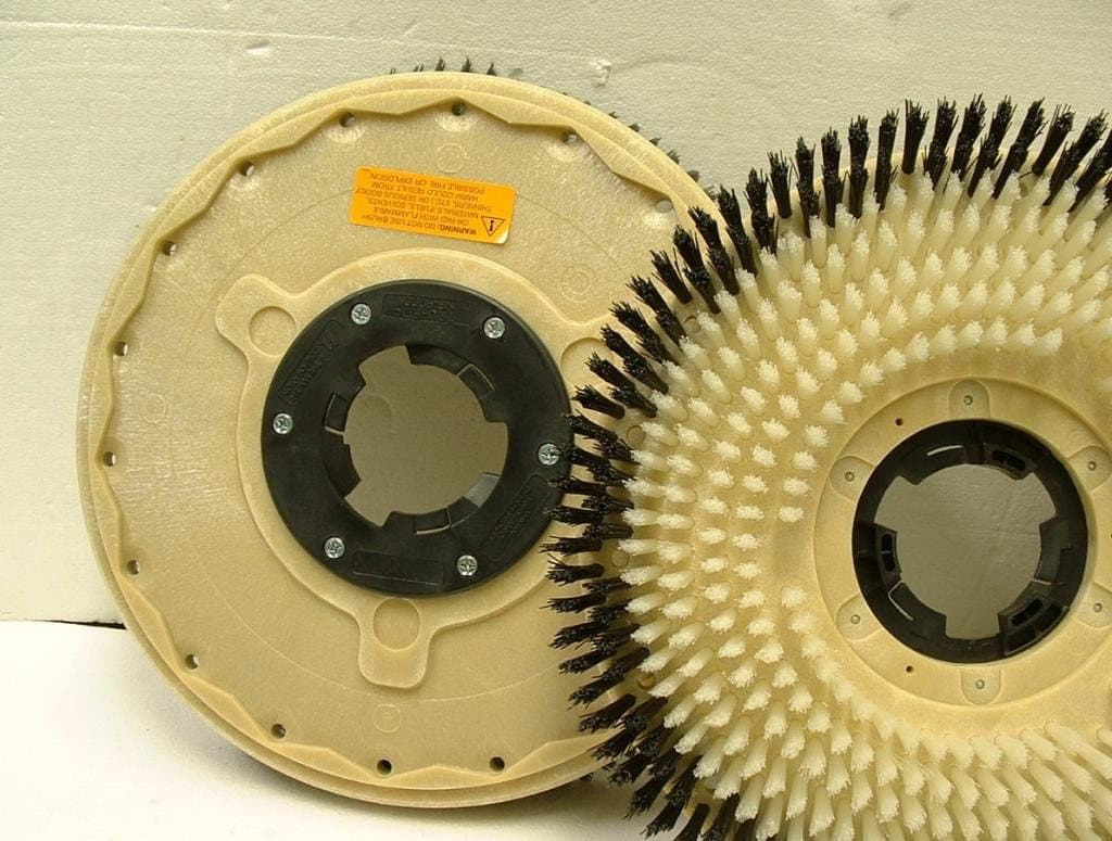 21" Machine Nylon shampoo brush w/plate