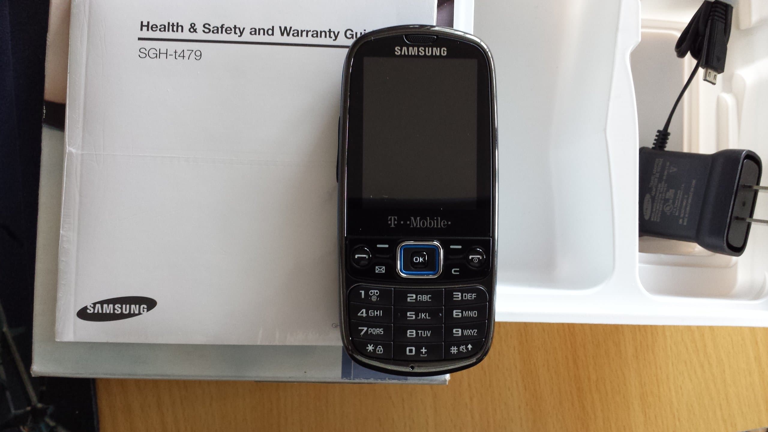 Samsung Gravity 3 T479 Unlocked Phone with 3G Support, QWERTY Keyboard, 2MP Camera, Bluetooth and Music Player