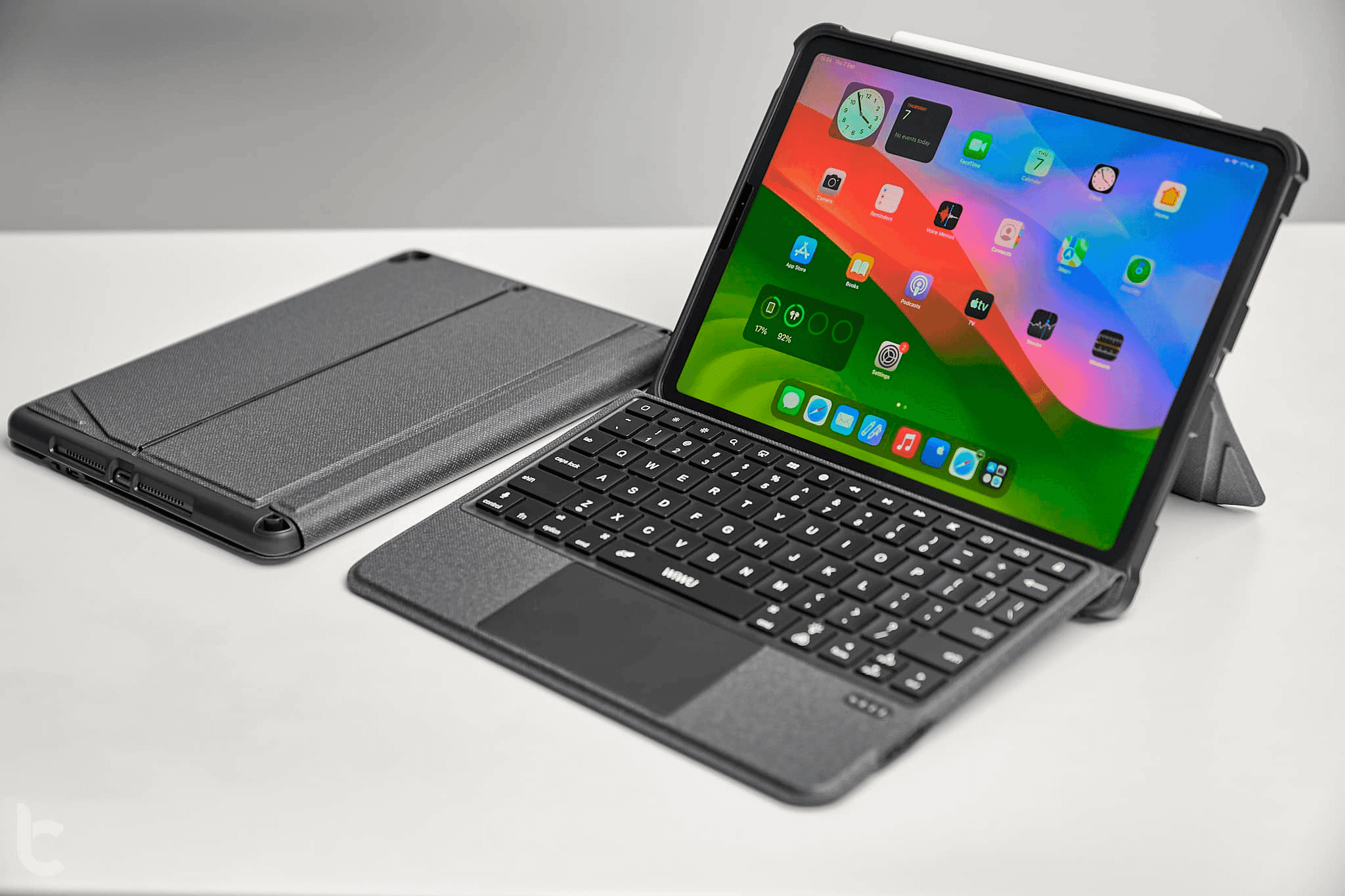 Bao ốp bàn phím thông minh WIWU MagTouch dành cho iPad Gen 11 A16 - Hàng Chính Hãng