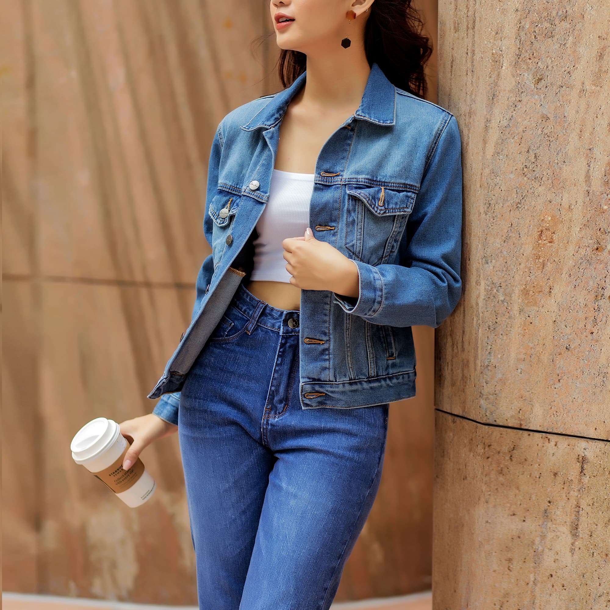 Ao Khoac Jean Nư Trơn Mau Xanh Đâm Nhat Aaa Jeans - Classic blue - M