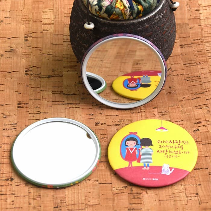 Gương mini Trang Điểm Hàn Quốc Tròn (Mẫu Ngẫu Nhiên) TB0103