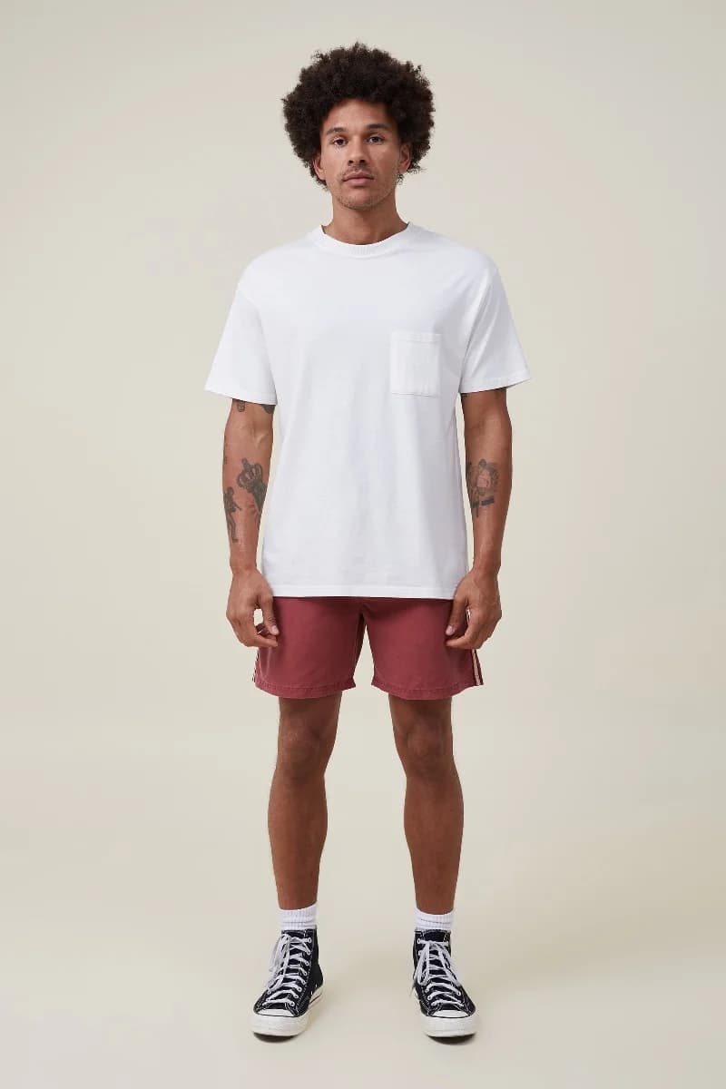 Cotton On - Quần Kaki Ngắn Nam - Kahuna Short - CRIMSON SIDE STRIPE