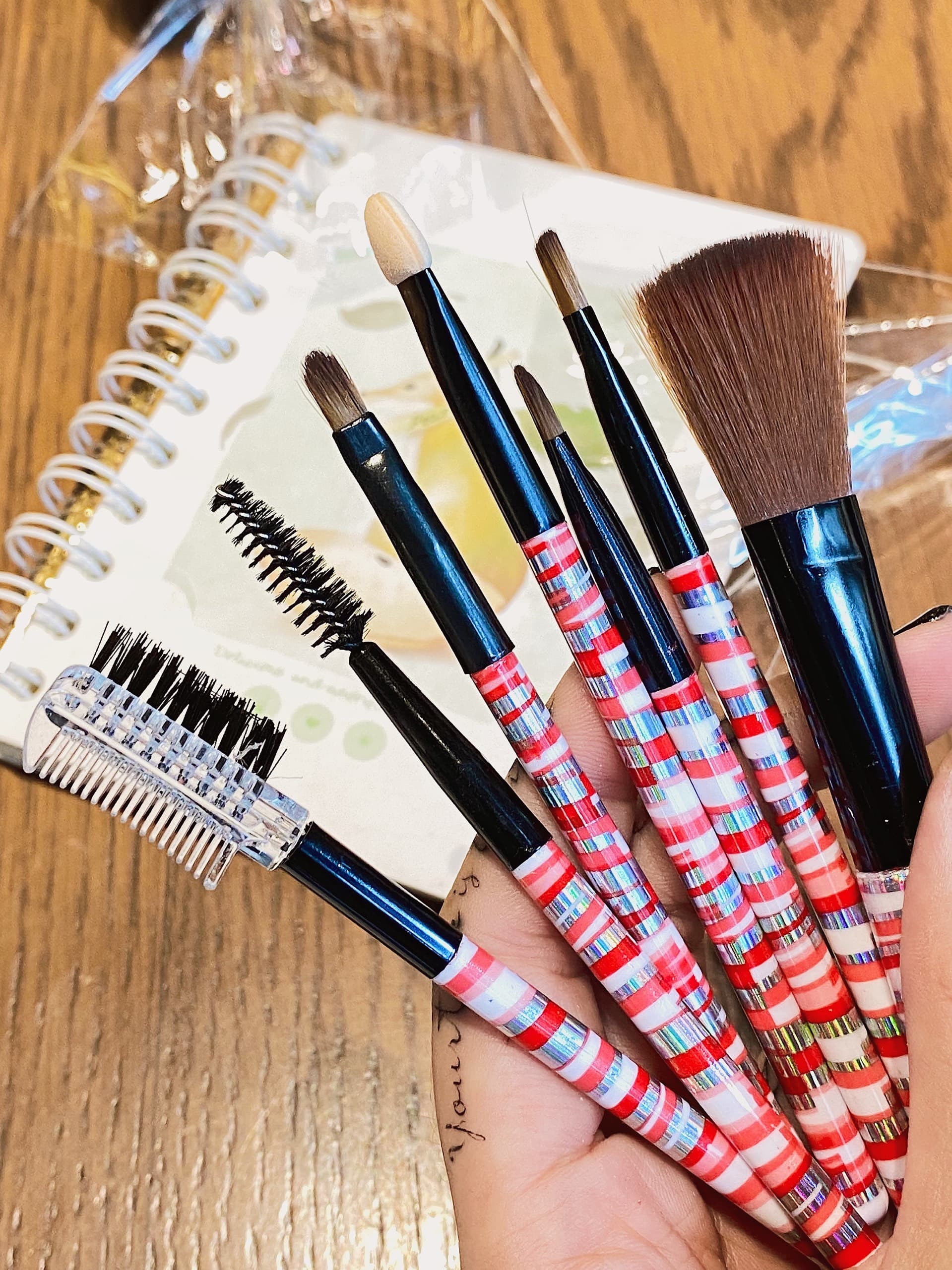 🦄 Bộ Cọ 7 cây kèm HỘP NHỰA makeup tools siêu cưng nội địa sỉ tốt