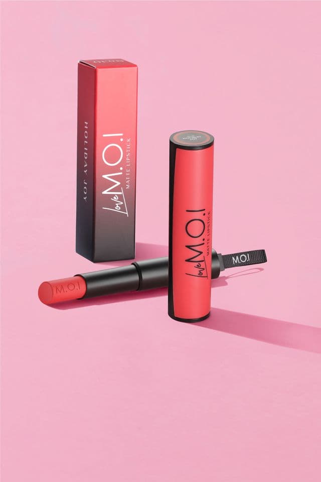 Son kem lì cao cấp HOLIDAY JOY màu ĐỎ CAM TƯƠI hương vanila dưỡng ẩm sâu và giúp môi mềm mượt - MOI cosmetics chính hãng Hàn Quốc