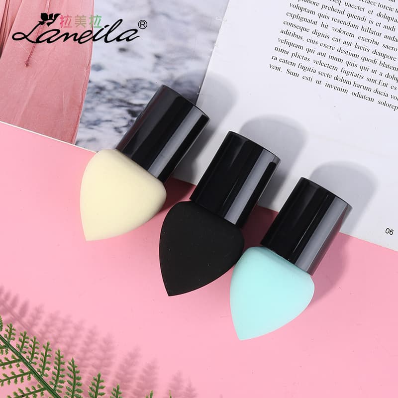 [HCM]Mút Trang Điểm Nấm Có Hộp Đựng Lameila A80014 – Màu Ngẫu Nhiên