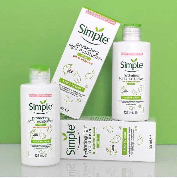 Kem Dưỡng Ẩm Simple Hydrating Light Moisturiser