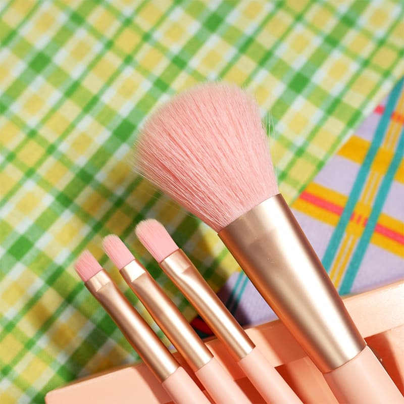 [HCM][Peachy Sis Shop] BỘ CỌ TRANG ĐIỂM FIX- BỘ CỌ TRANG ĐIỂM CHUYÊN NGHIỆP KISS BELLE 4 CÂY SIÊU HÓT