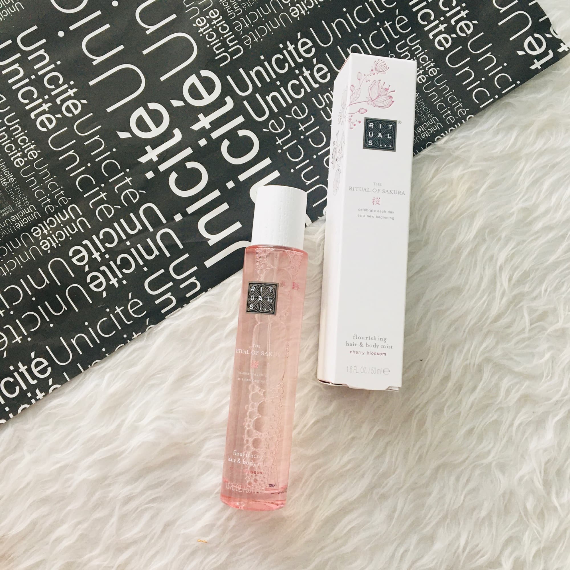 [HCM]Xịt thơm tóc và body The Ritual of Sakura