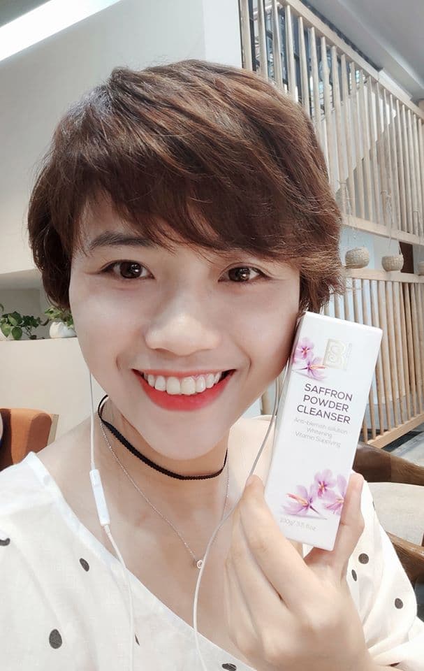 [CÔNG TY TÂY Á] Bột Rửa Mặt Nhụy Hoa Nghệ Tây Saffron Powder Cleanser Bs Cosmetics 100 gram Làm sạch tái tạo da ngăn ngừa và hỗ trợ trị mụn làm trắng sáng săn chắc da cung cấp vitamin cho da giữ ẩm làm đều màu da Nines Beauty