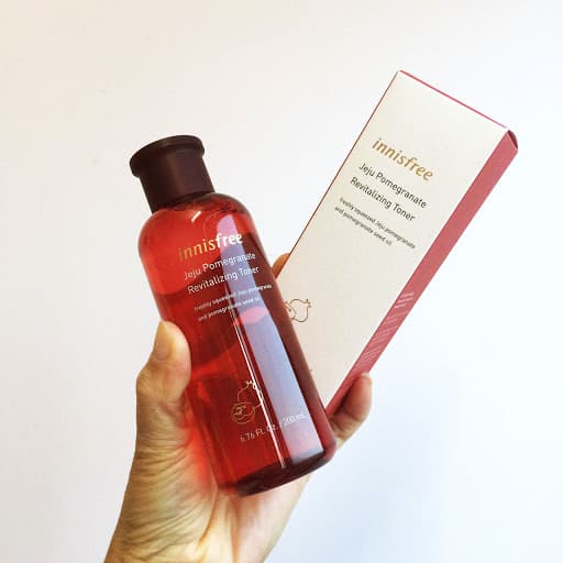 Nước Hoa Hồng Lựu Đỏ Innisfree 200ml Trắng Da Chống Lão Hóa