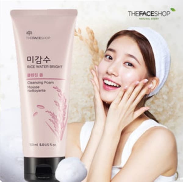 Sữa Rửa Mặt Làm Sáng Da Có Hạt THE FACE SHOP RICE WATER BRIGHT RICE BRAN FOAMING CLEANSER